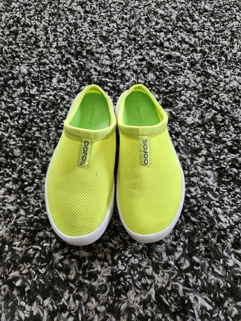 OOFOS Women's Slip-On Recovery Sneaker - Neon/Chartreuse